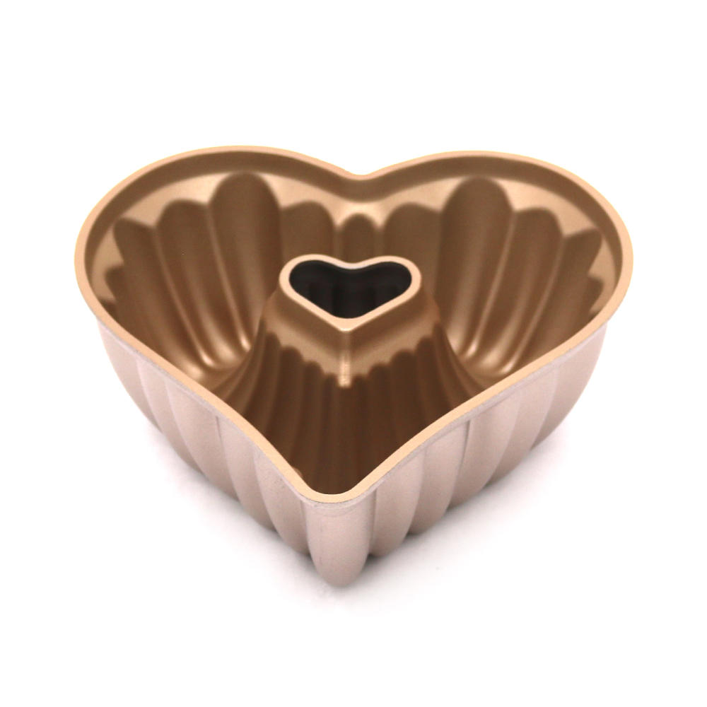 Heart-shaped die-cast cake mould